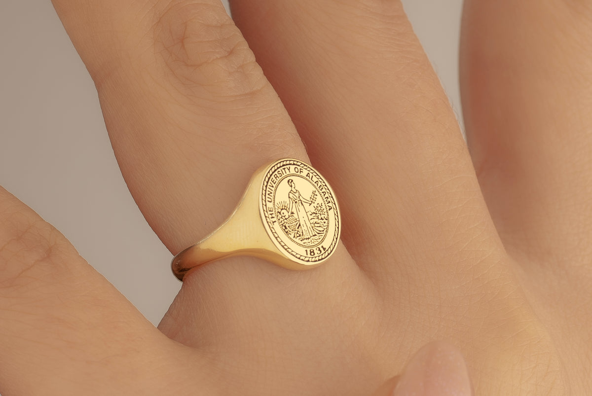 Personalized graduation class ring in solid 14K yellow gold