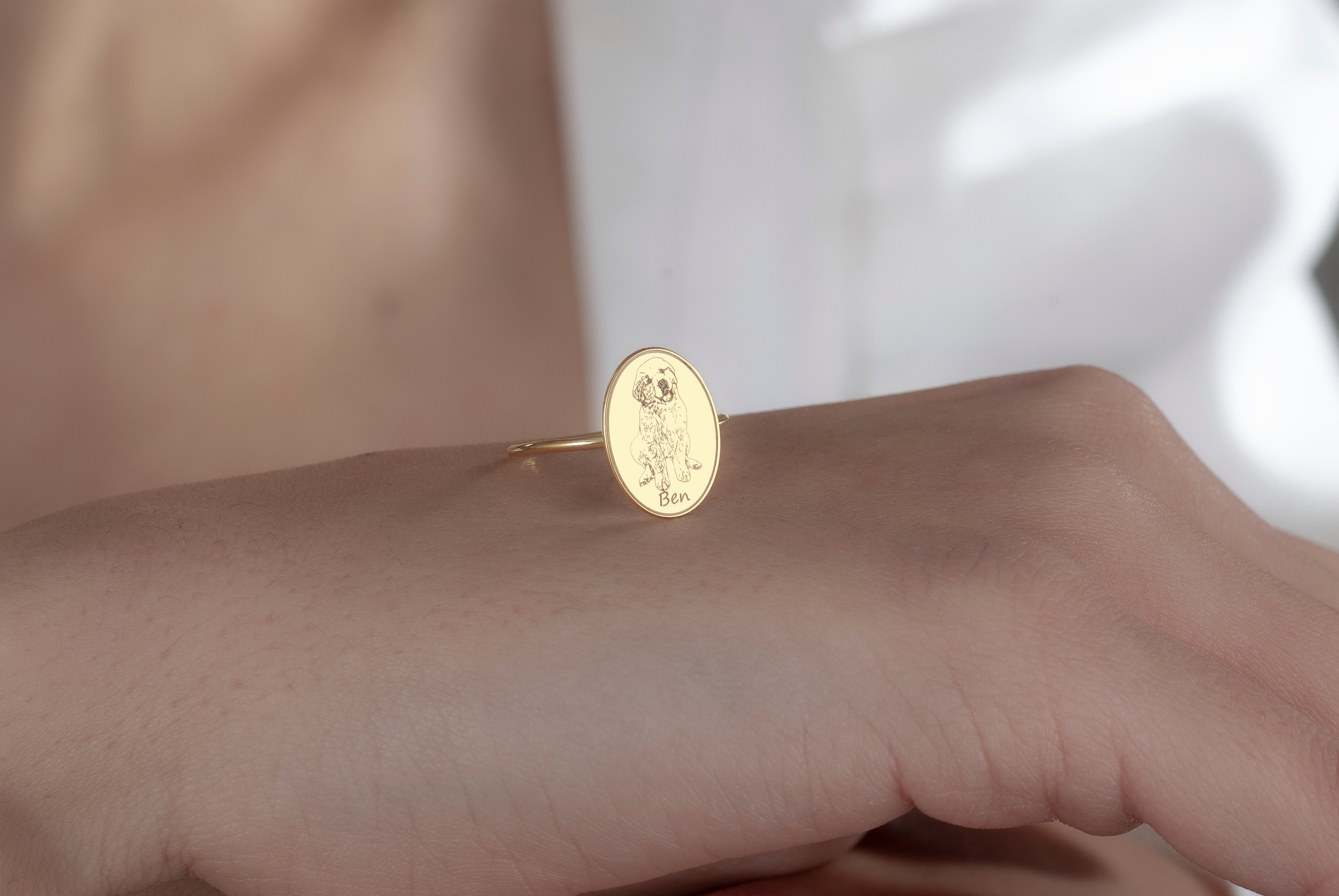 Personalized 14K Gold Pet Portrait Signet Ring – Engraved from Your Photo