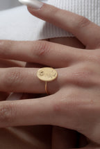 Personalized 14K Gold Pet Portrait Signet Ring – Engraved from Your Photo