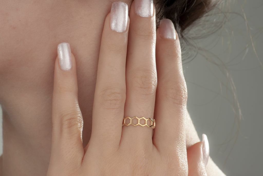Honeycomb ring in solid 14K yellow gold
