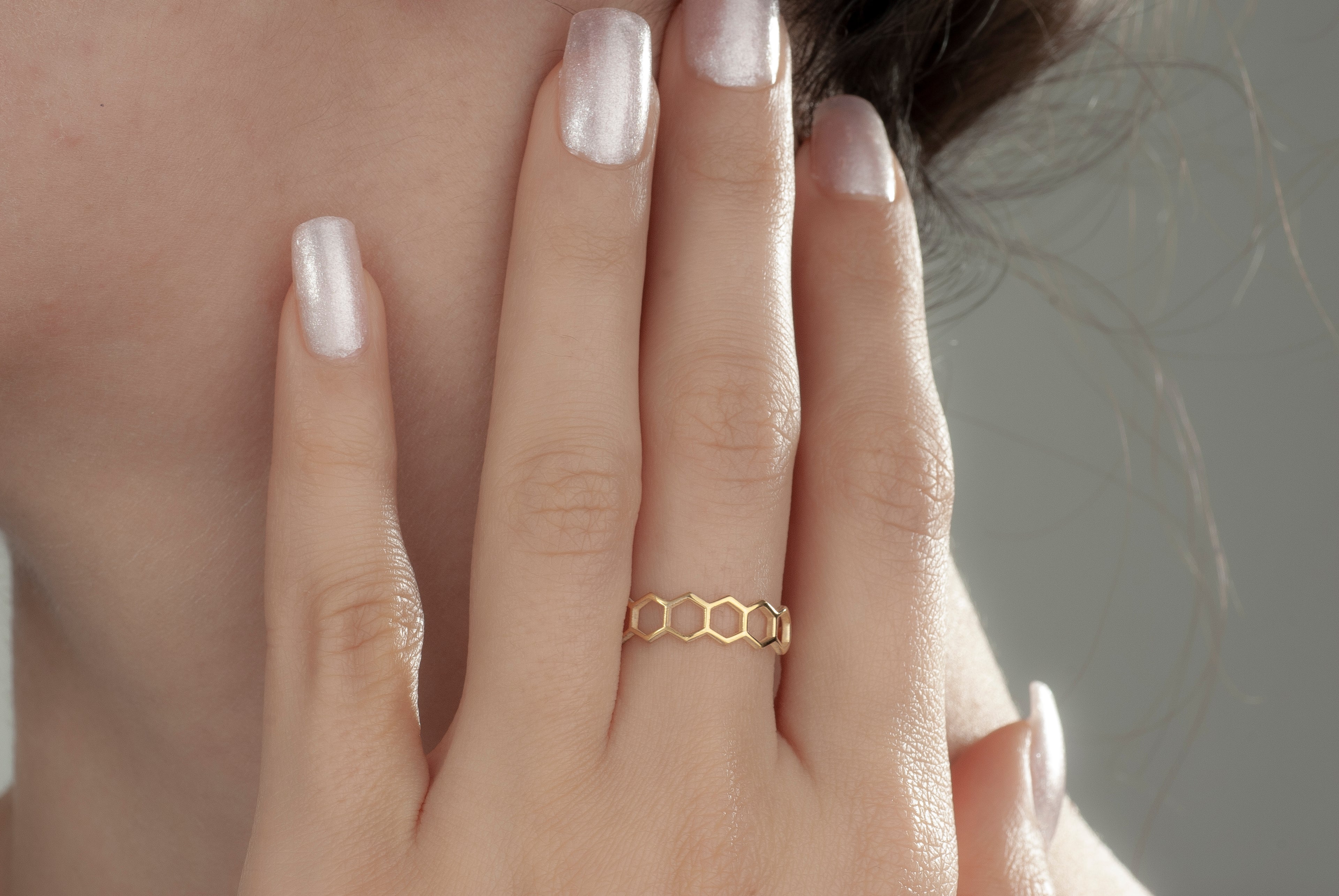 Honeycomb ring in solid 14K yellow gold