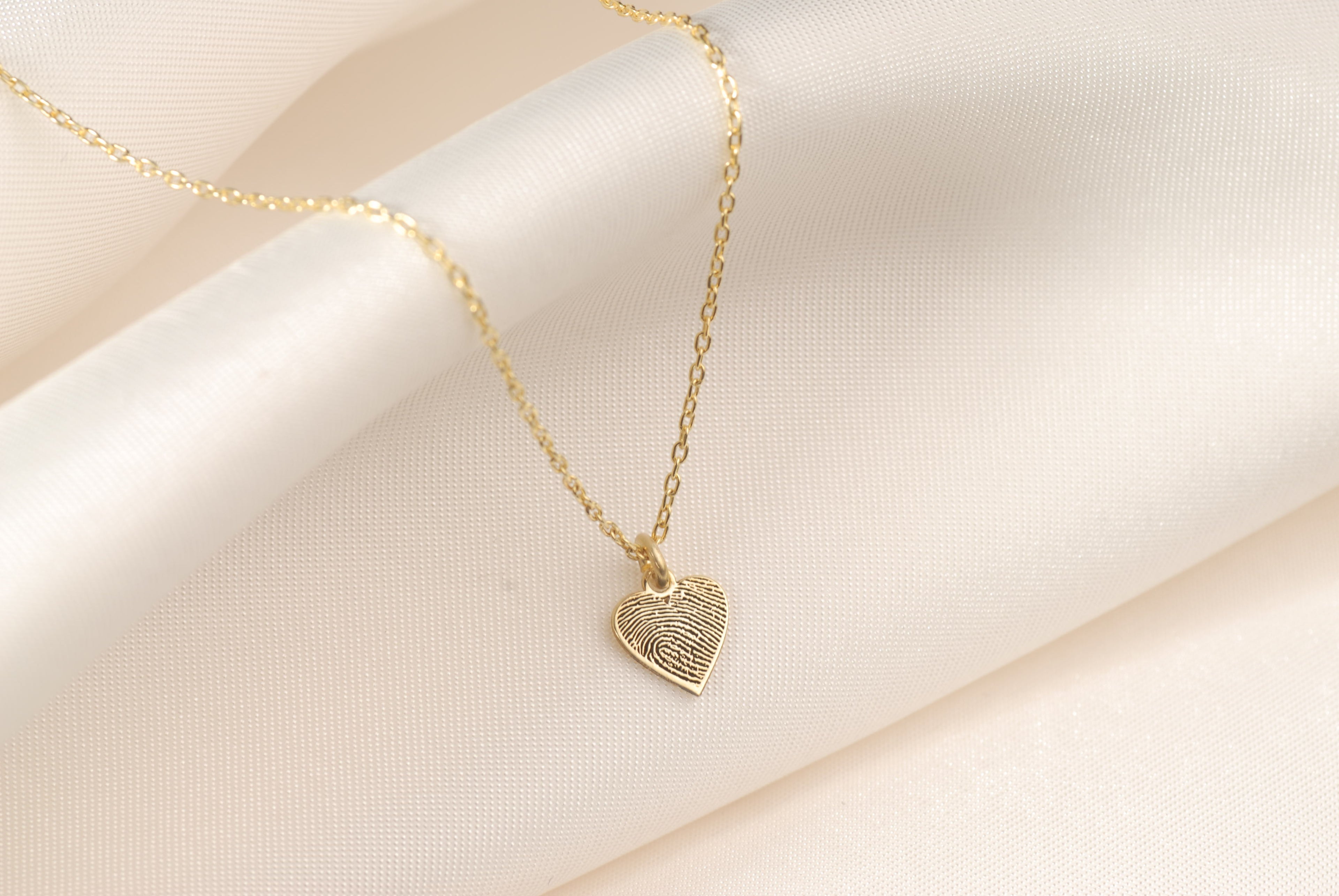 14K Gold Heart Fingerprint Necklace, Tiny Fingerprint Pendant, Personalized Fingerprint Charm Necklace, Gift for Mom, Memorial Jewelry Gift
