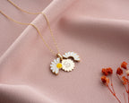 Daisy Bloom Secret Necklace, Personalized 925 Silver Necklace, Personalized Gold Daisy Name Necklace, Dainty Charm Pendant, Daisy Pendant