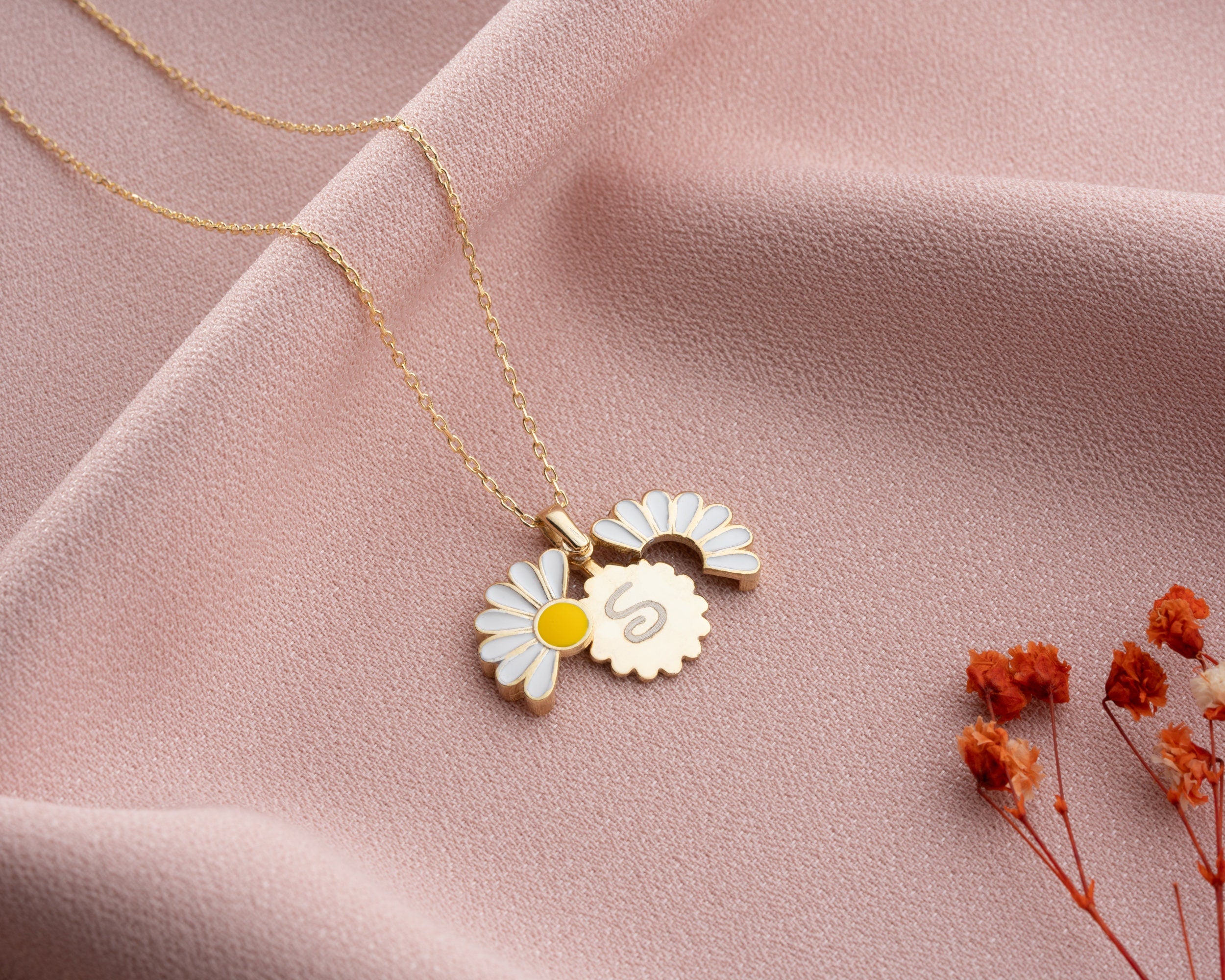 Daisy Bloom Secret Necklace, Personalized 925 Silver Necklace, Personalized Gold Daisy Name Necklace, Dainty Charm Pendant, Daisy Pendant
