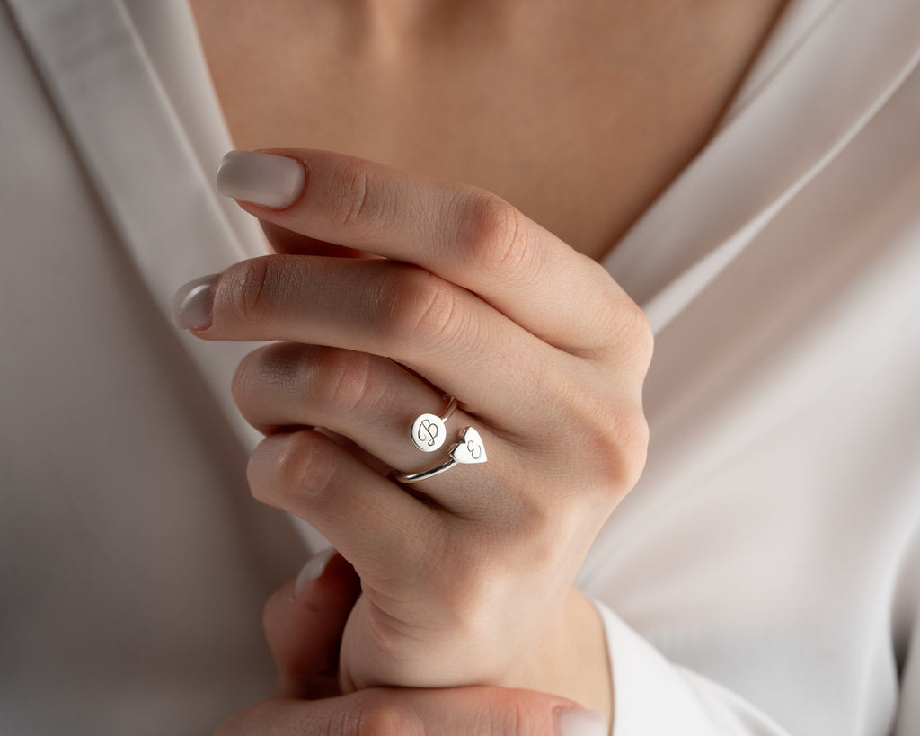 Elegant 14K Gold Heart Shaped Ring, Personalized Initial Gold Name Ring, Minimalist Ring, Initial Ring, Dainty Ring,Heart Ring, Gift For Mom