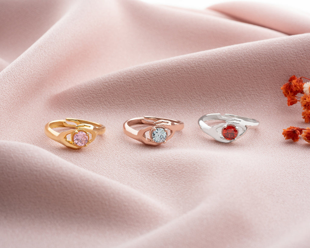 Chic and Elegant Love Hug Ring, Adjustable Embracing Hands Ring, Sterling Silver Hug Ring, Couple Wrap Ring, Mom Birthstone Ring, Mom Gift