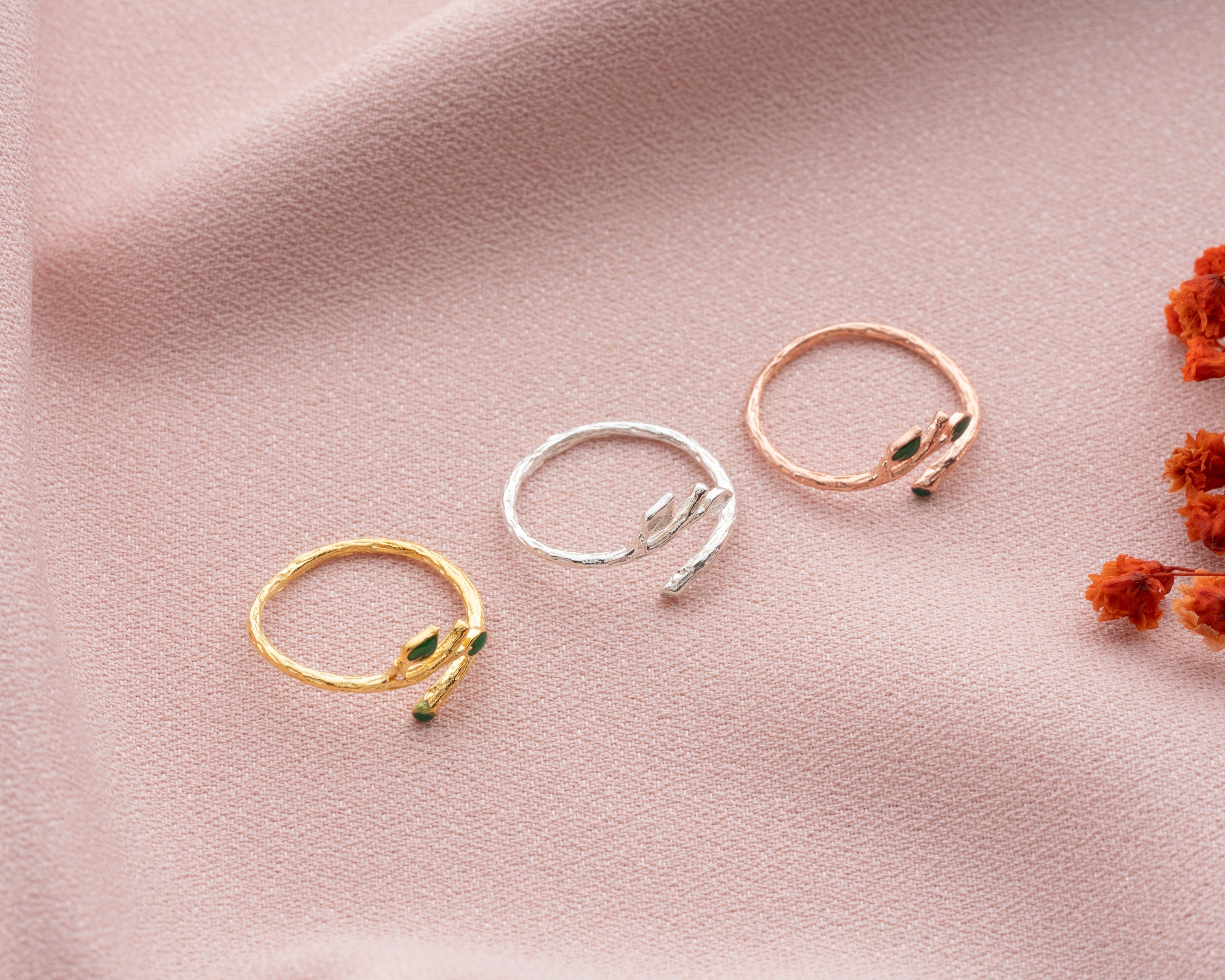 Chic Adjustable Olive Branch Ring with Green Gemstone, Nature Inspired Ring, Ivy Ring For Women, Unique Ring Gift, Tree branch ring