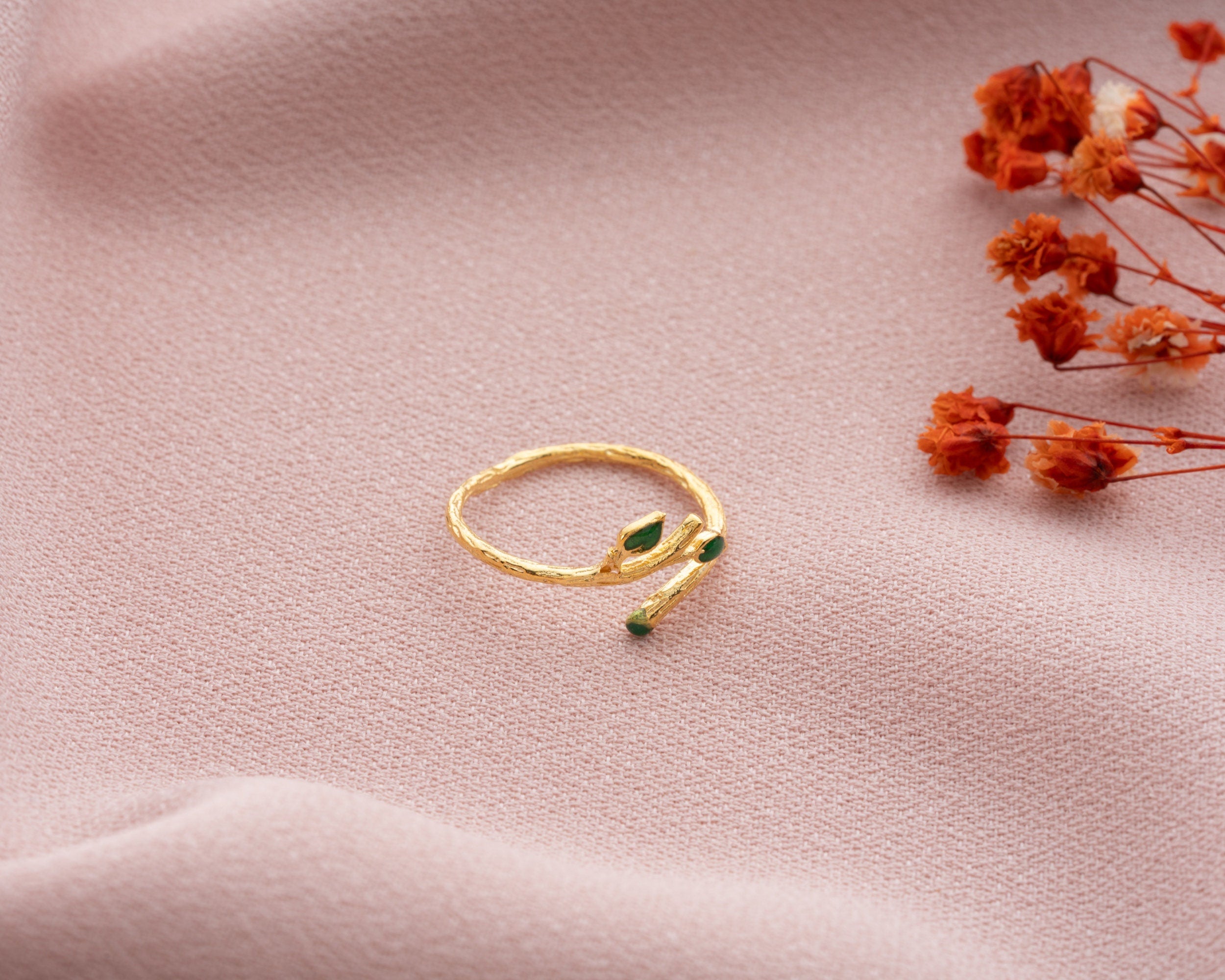 Chic Adjustable Olive Branch Ring with Green Gemstone, Nature Inspired Ring, Ivy Ring For Women, Unique Ring Gift, Tree branch ring