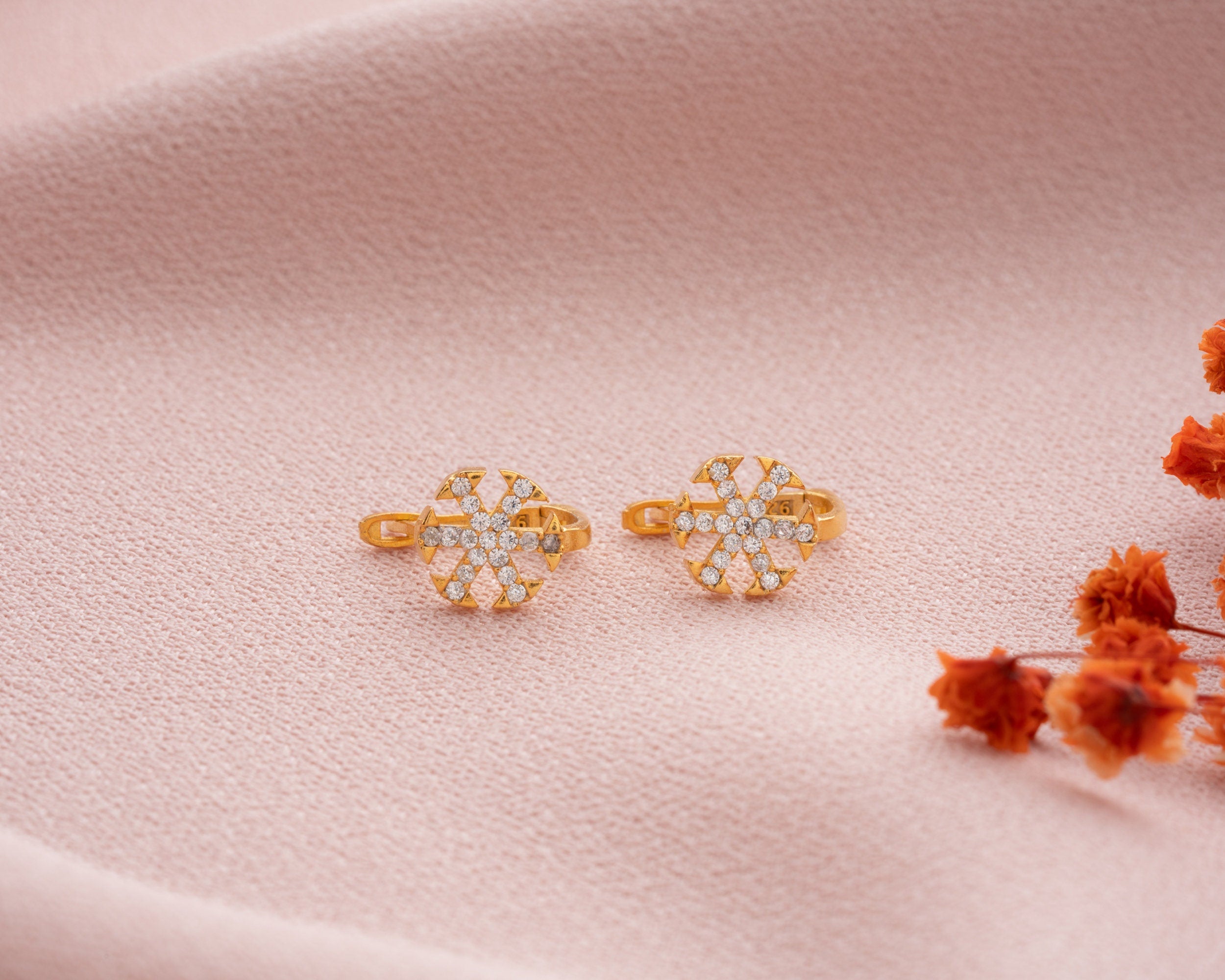 Sterling Silver Snowflake Stud Earrings, Hypoallergenic stud earrings, Snow Earrings, Dainty Earrings, Winter Earrings, Mothers Day Gift