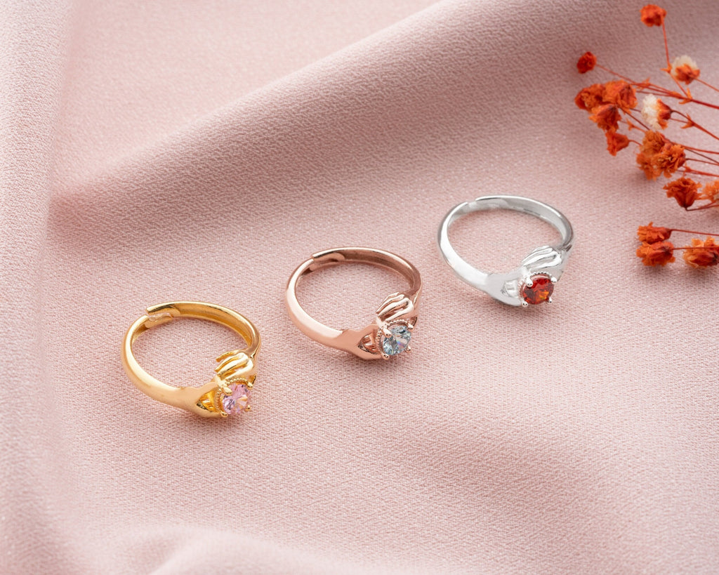 Chic and Elegant Love Hug Ring, Adjustable Embracing Hands Ring, Sterling Silver Hug Ring, Couple Wrap Ring, Mom Birthstone Ring, Mom Gift