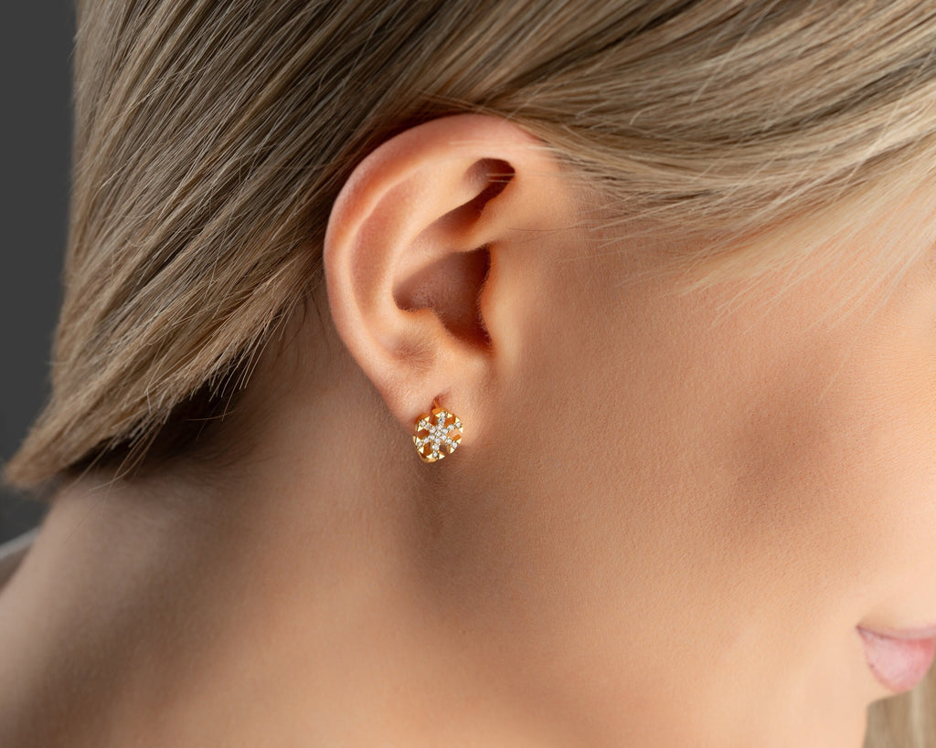 Sterling Silver Snowflake Stud Earrings, Hypoallergenic stud earrings, Snow Earrings, Dainty Earrings, Winter Earrings, Mothers Day Gift