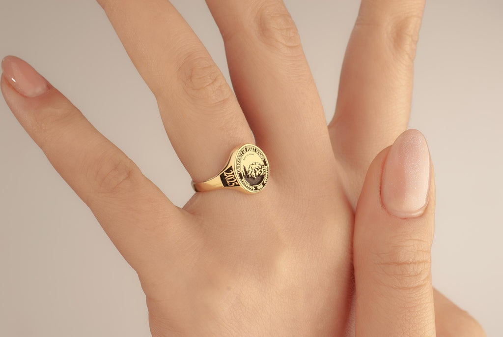 Custom College Class Ring in 14K Solid Gold, Custom School Emblem Class Ring, Handmade College Ring, Senior Year Gift, Custom Crest Jewelry