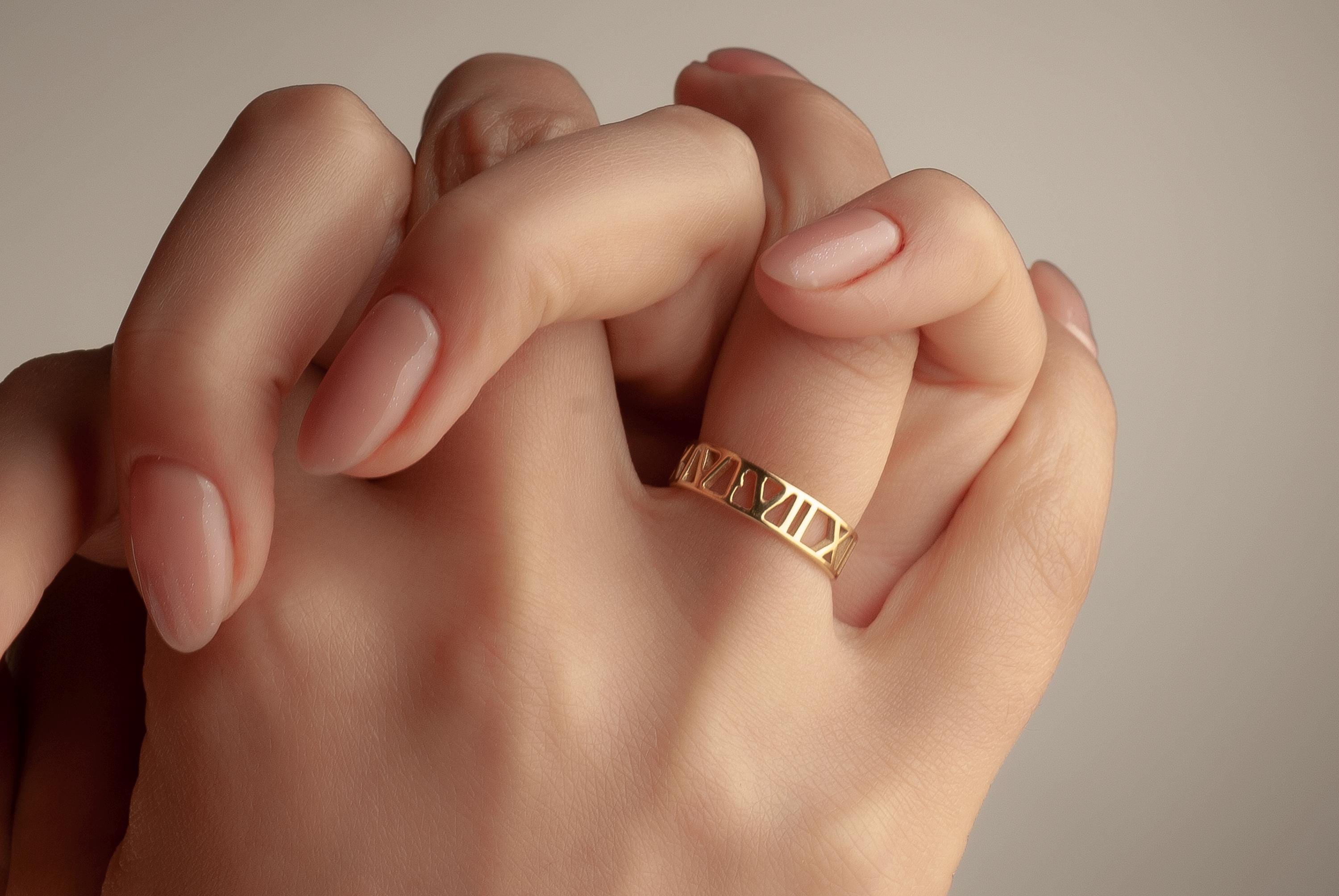 Custom 14K Gold Roman Numerals Ring, Anniversary Band Ring, Name Ring, Band Ring for Her, Custom Engraved Ring for Anniversary, Date Ring